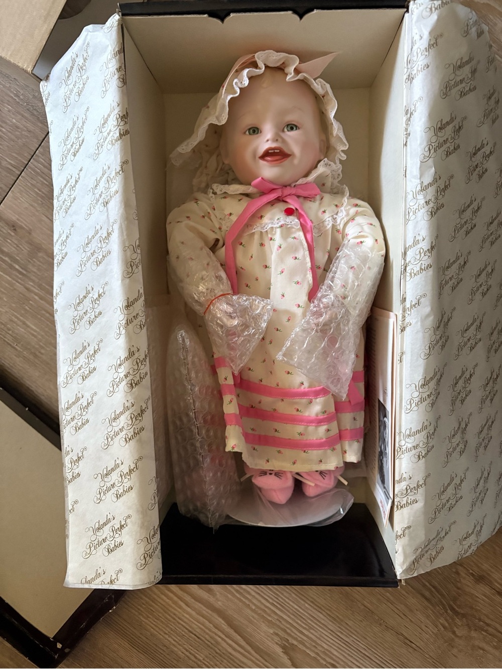Yolanda‘s Picture Perfect Babies Porcelain Doll Sarah In Original Box